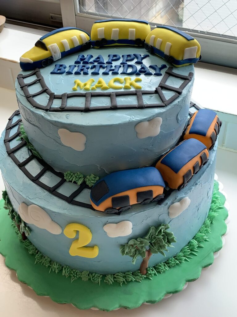 Train cake